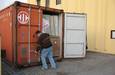 progetto-oficinas-46-caricamento-del-container-con-macchinari-italia-aprile-2008.jpg